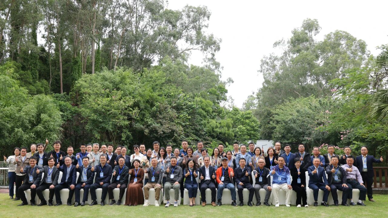 e88196046edba13dbdf451169e3c44e4